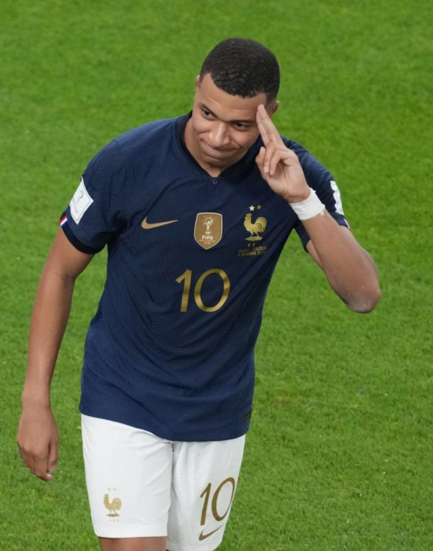 亚博体育-包含JackeyLove回归赛场，出色防守首场状态亮眼，法国队观众沸腾！的词条