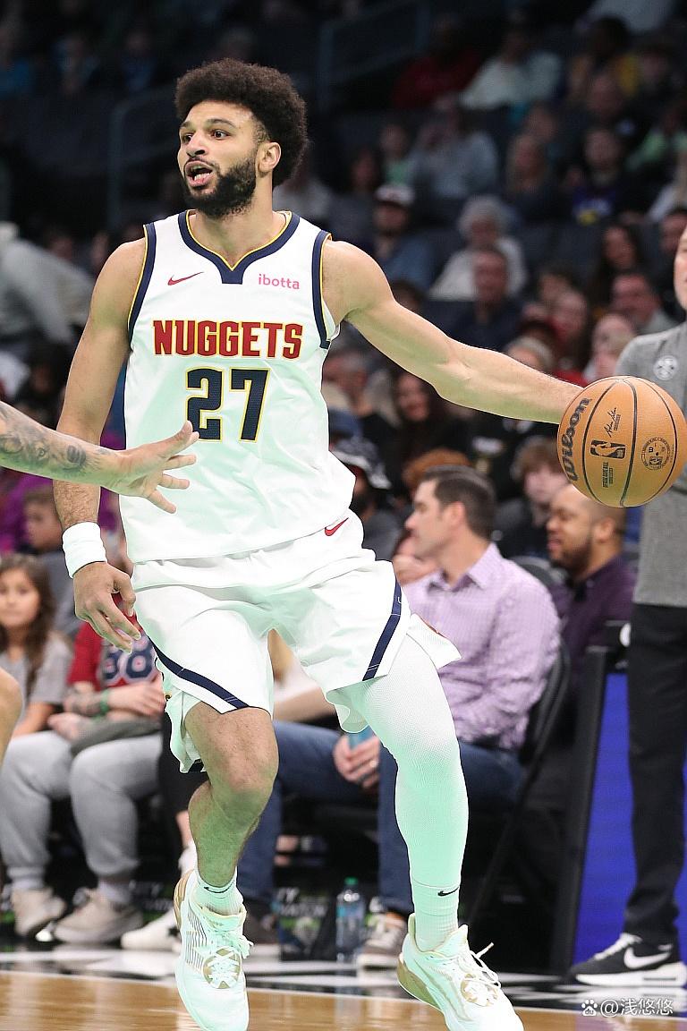 亚博体育-关于穆雷回归赛场，比分优势明显首场状态亮眼，热火观众沸腾！的信息